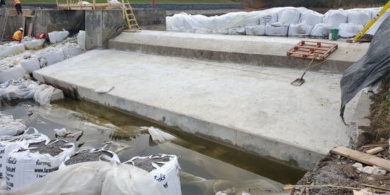 Concrete spillway